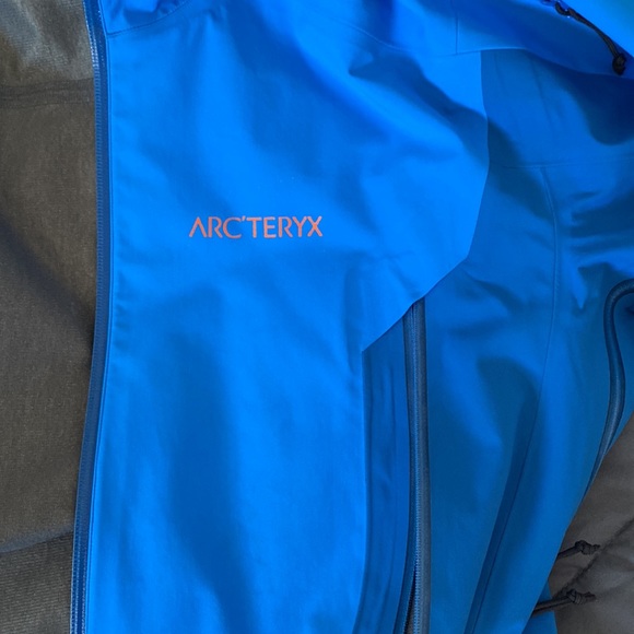Arc’teryx Jacket - Picture 3 of 7